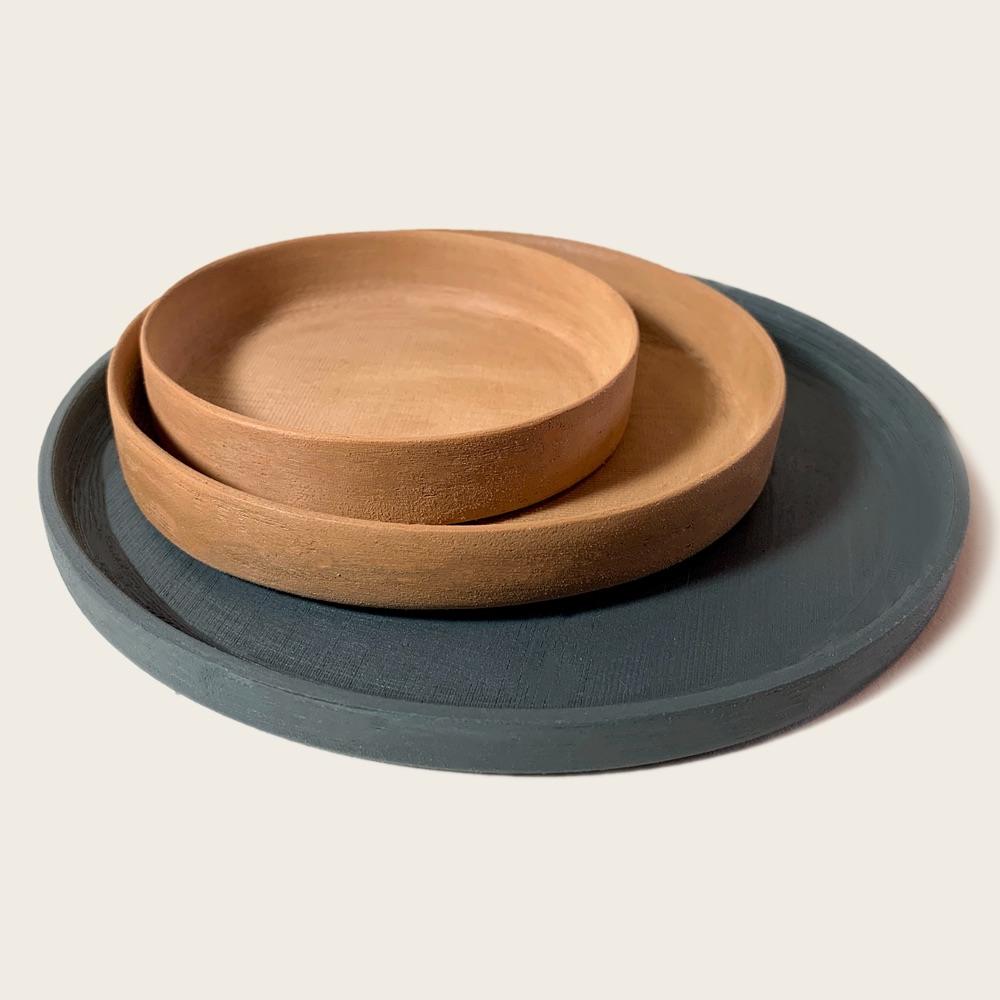 Sara plate set — vessel in algae bioplastic